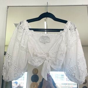 Temptation Positano Tie Front Crop Top in Bianco